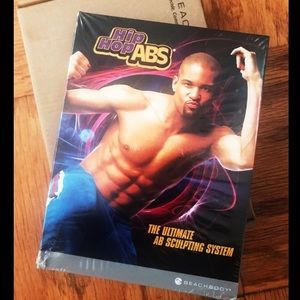 Hip Hop Abs & Gloves by Beachbody! 👙🩳